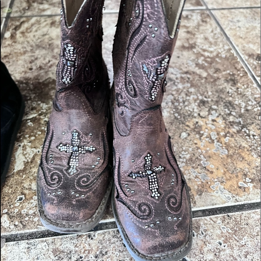 Girls cowboy boots
